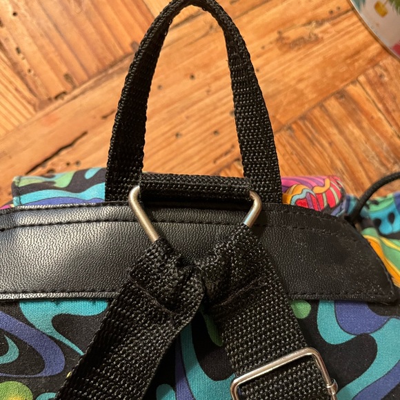 “Fish”y Backack - Picture 2 of 6